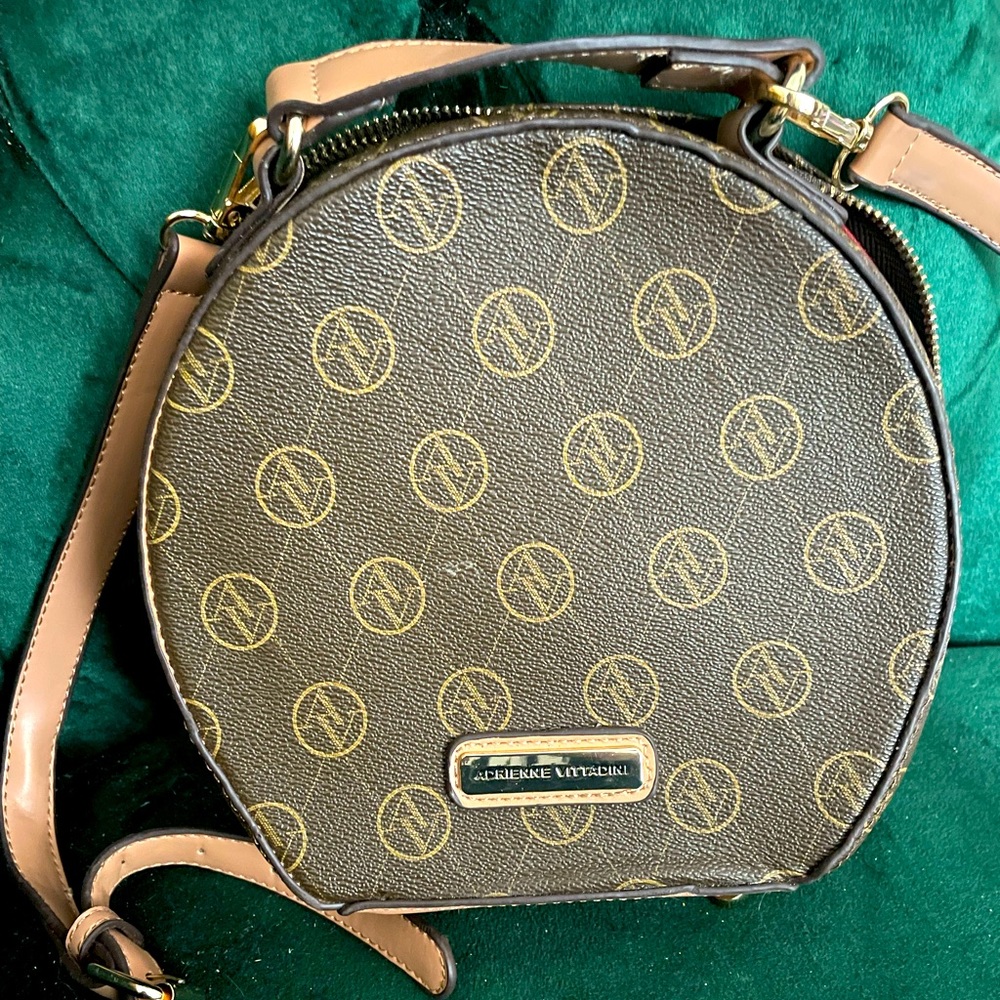 It’s vintage bag Adrienne Vittadini